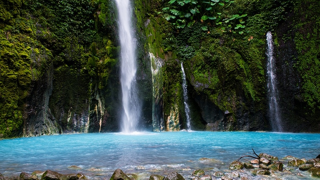 Pesona Wisata Air Terjun Sipiso-piso Waterfall