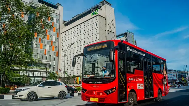 Analisis Strategi Inovasi Layanan di Industri Transportasi Publik